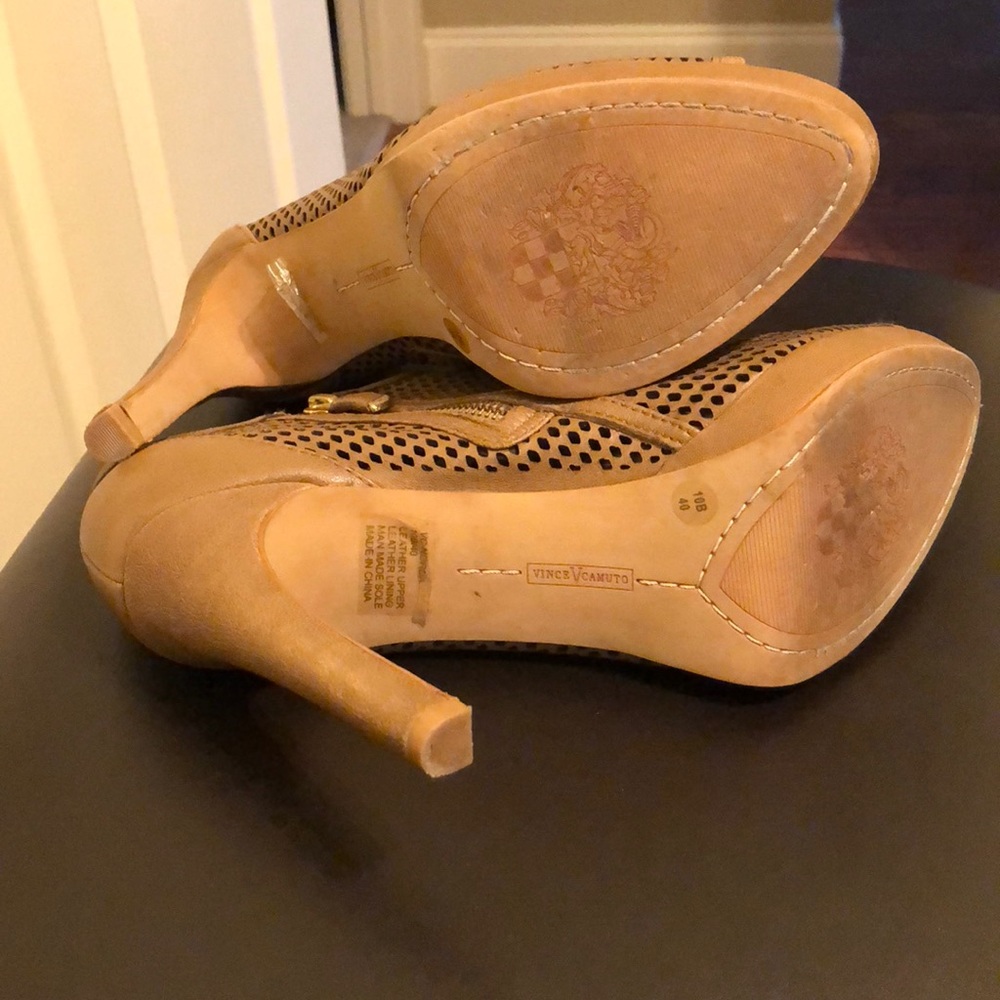 Heels - Picture 4 of 5